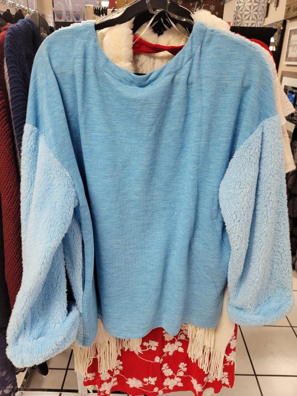 Fuzzy Oversized sweater - Baby blue - Image 2